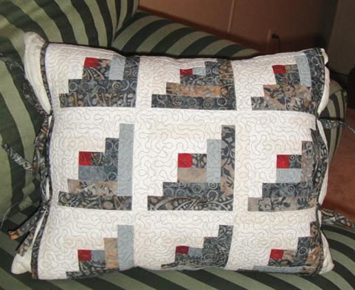 In the Hoop Classic Log Cabin Pillow Cover